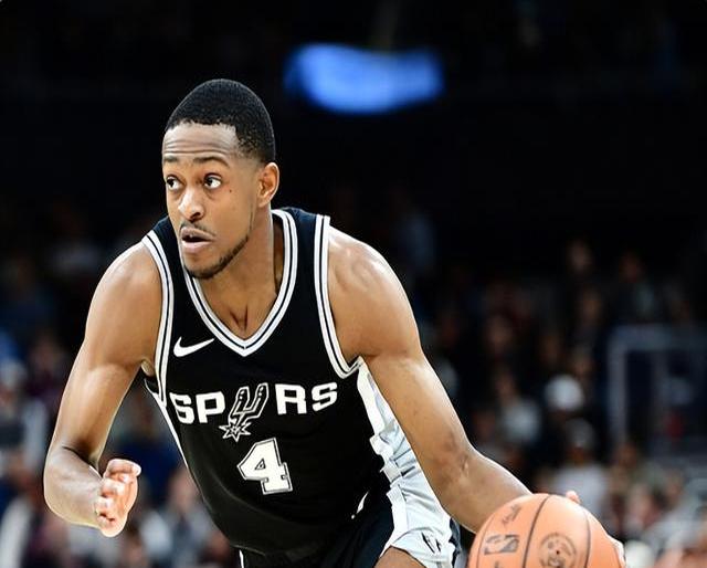 圣安东尼奥马刺训练开放日；关键时刻伤情更新引欢呼；NBA季后赛在即；团队化学反应显著的简单介绍