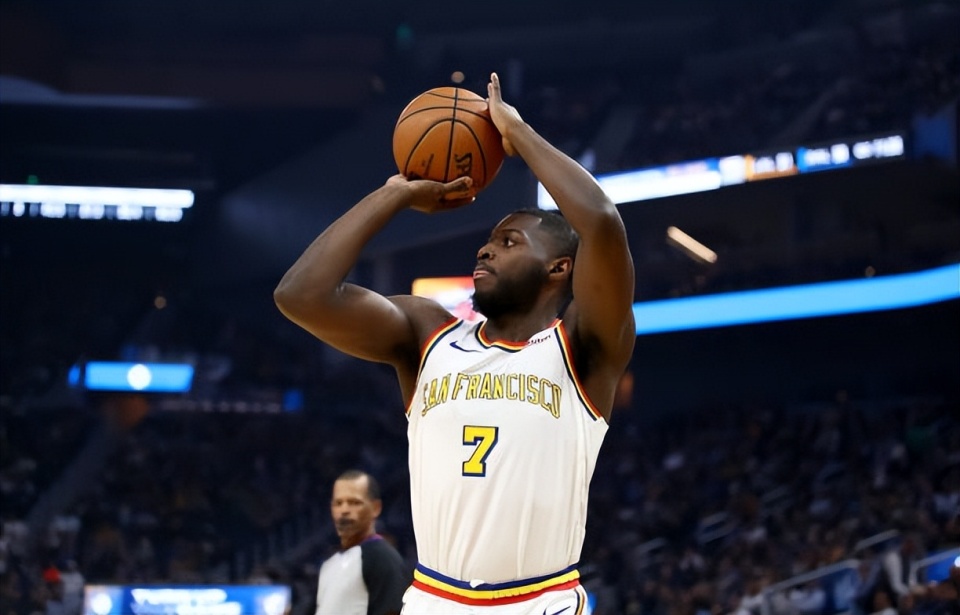 犹他爵士内部会议纪要流出：集结日复出首秀，CBA常规赛使命明确，资深球员宣示担当的简单介绍