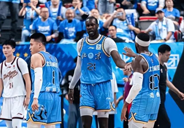 英雄联盟官方直播-今晨CBA常规赛焦点战；浙江稠州主帅复盘；悬念犹存；心理建设被强调的简单介绍